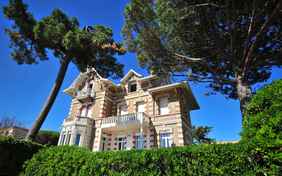 Bäder-Architektur in Royan